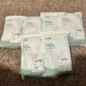 Motif Breastmilk Storage Bag Bundle (600 bags)